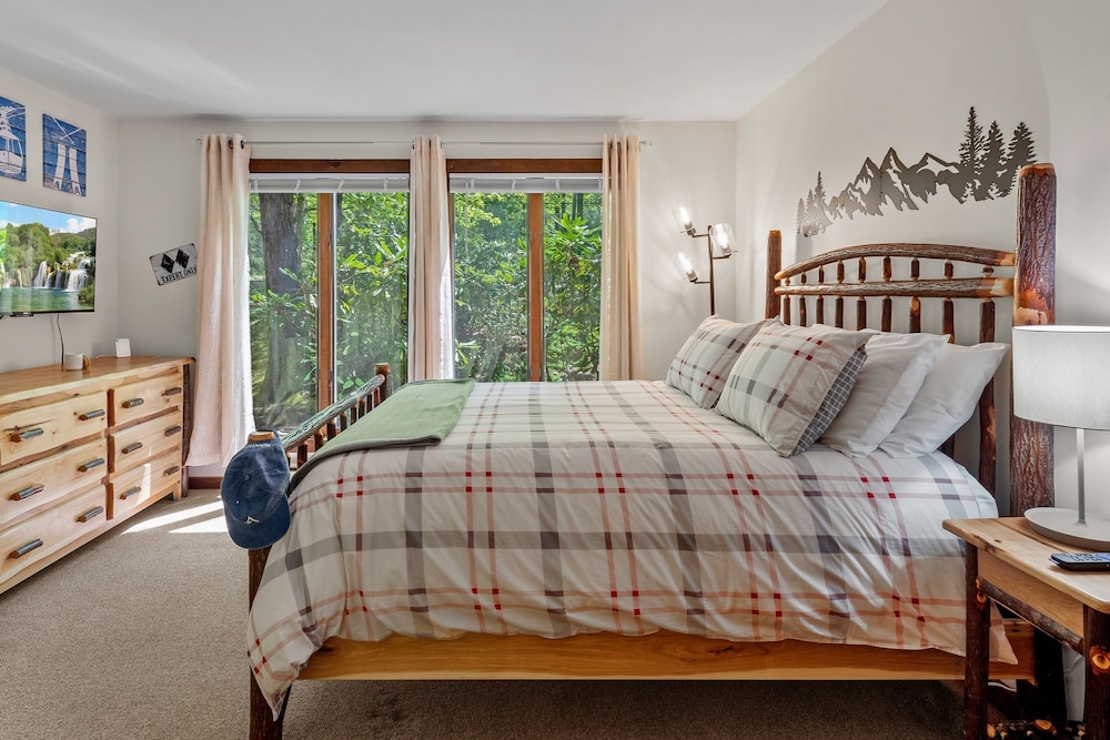 Doe s Delight by Avantstay Peaceful Lake Retreat