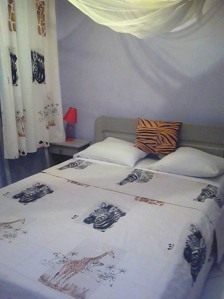 Villa 60 view 3
