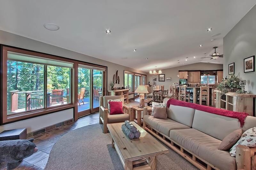 Lake Tahoe Vacations - Wilderness Lodge - 5 Br Home - Property Image 12