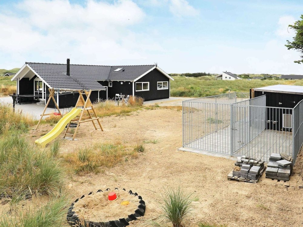 10 Person Holiday Home in Lokken-by Traum