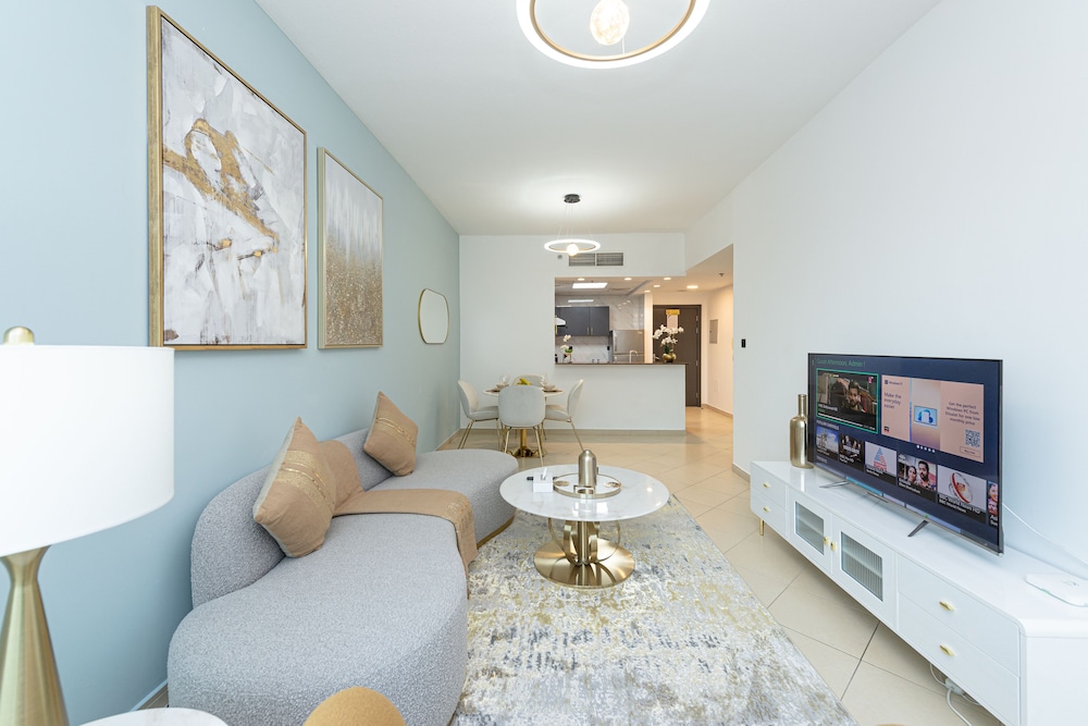 Marco Polo - 1BR with Marina Views, Near Metro & Marina Mall