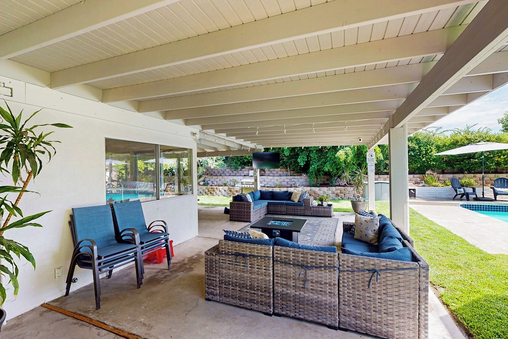 4BR Dog-friendly Home w/ Pool, Spa, Grill & A/C