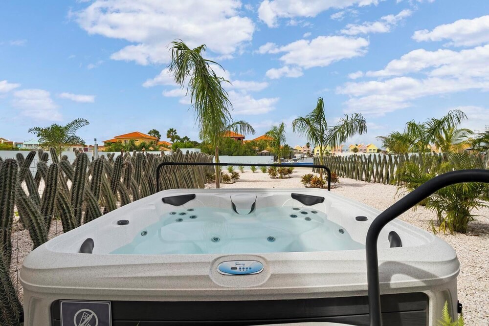 Dolce Vita Homes Bonaire
