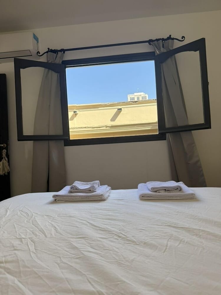 Clivias Hostel