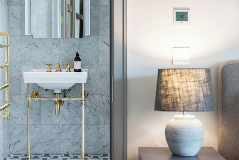 Luxury flats near Big Ben and London Eye