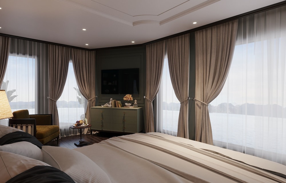Aime'e Luxury Cruise