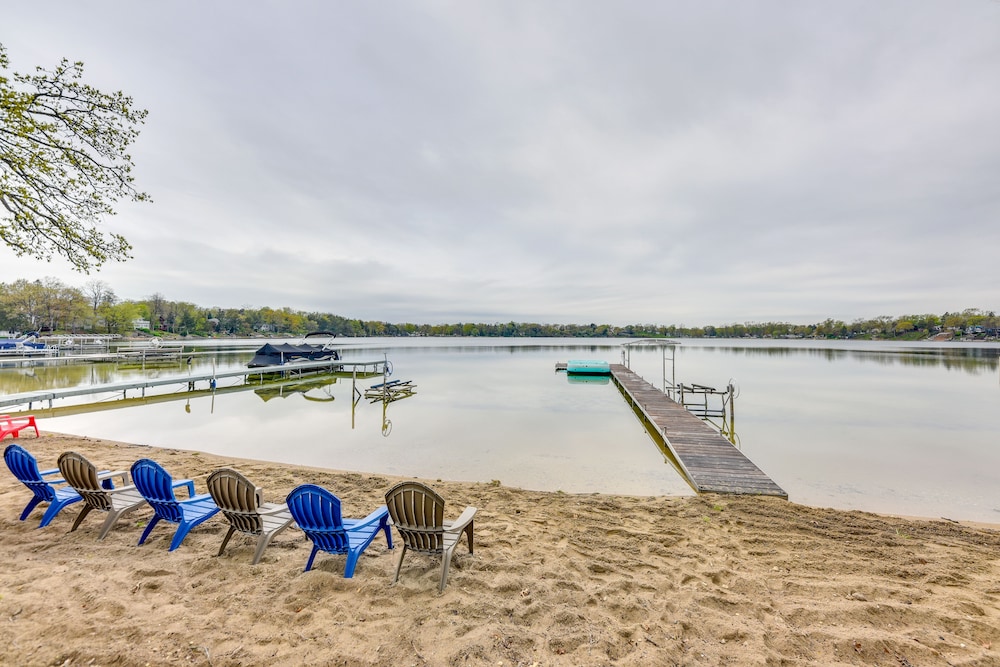 Burlington Vacations - Lakefront Burlington Vacation Rental: Dock Beach - Property Image 17