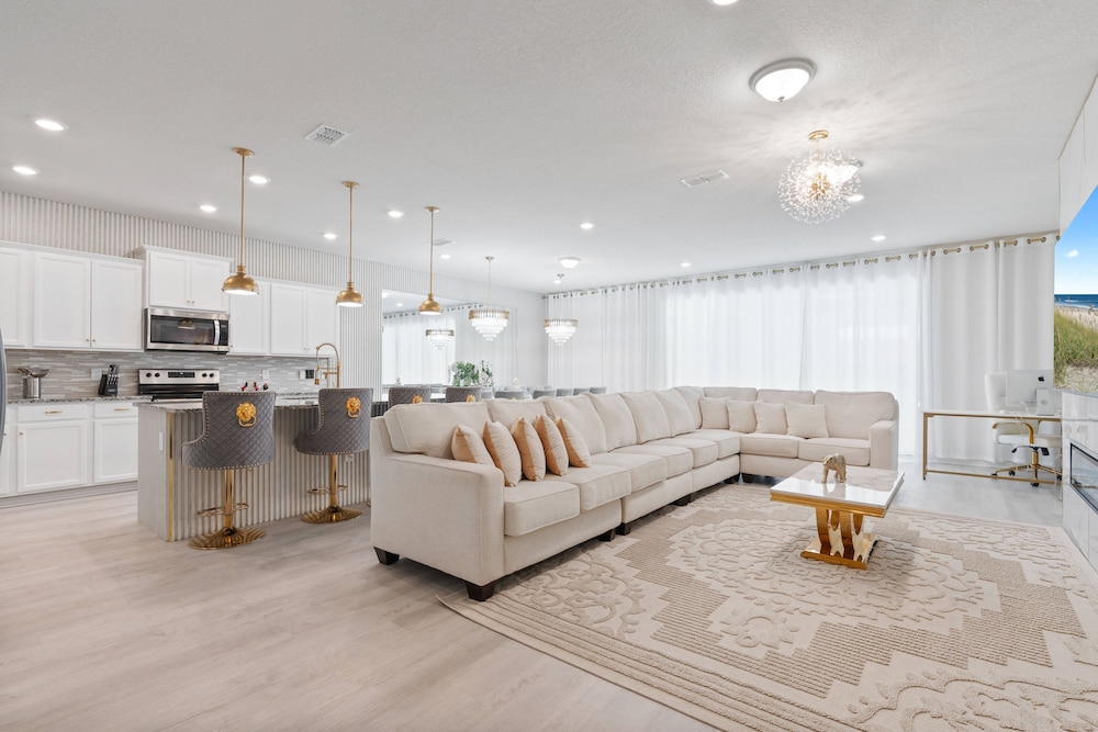 Brand NEW Luxury 10bedrooms At Windsor Island