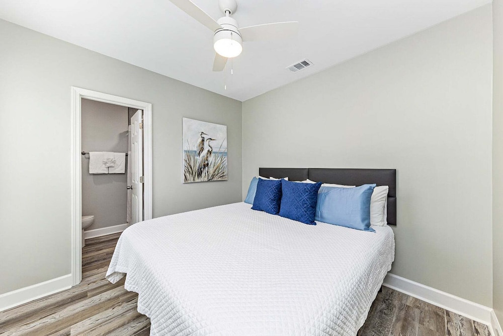 Coastal Dreams 1308 5 Bedroom Home