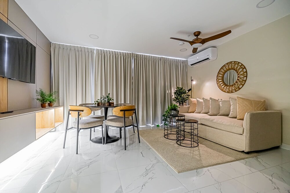 w Wonderful 1BR in Obarrio