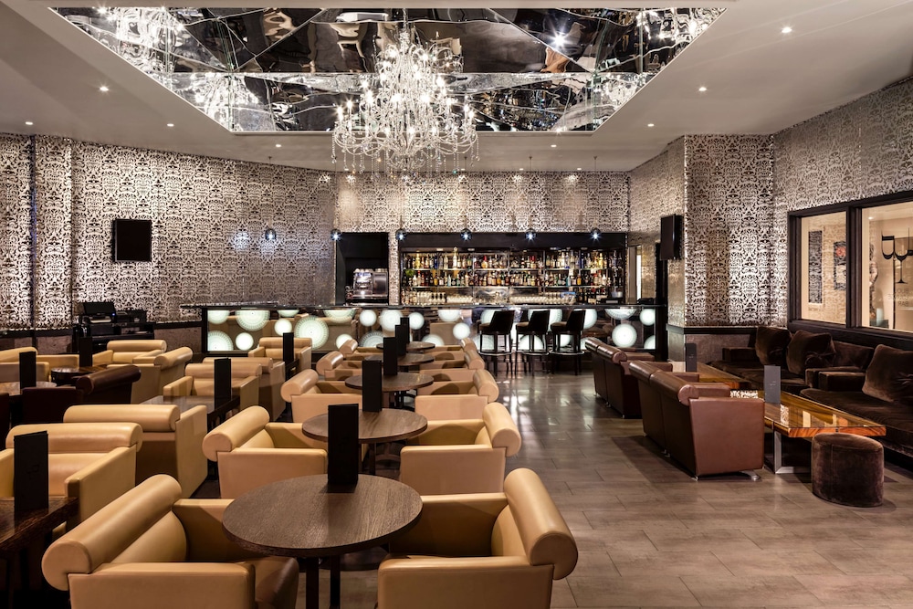 Hayes Vacations - Radisson Blu Hotel, London Heathrow - Property Image 10
