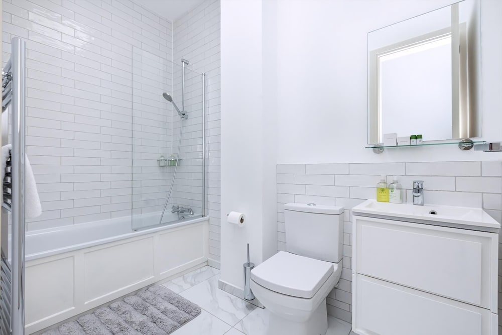 Stylish Three-bed Flat in Marylebone