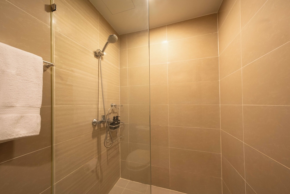 Uptown Park Suites Tower 1