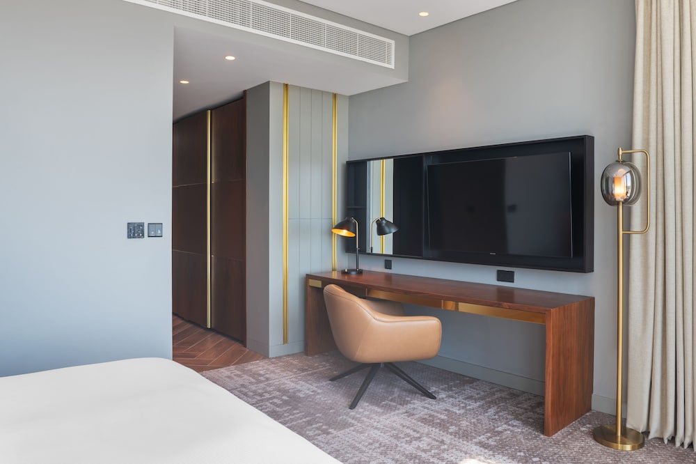 The WB Abu Dhabi, Curio Collection by Hilton