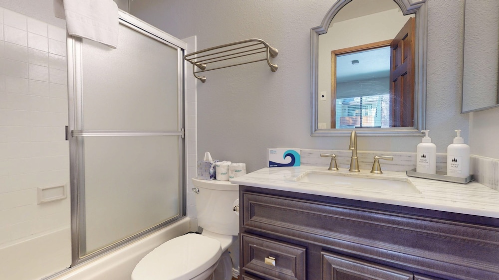 Mammoth Sierra Townhomes #38 3 Bedroom Condo