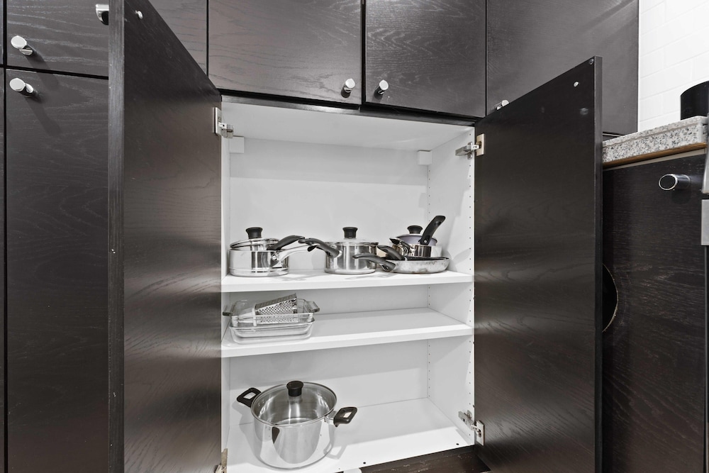 Specious Fully Private Studio apt With Laundry