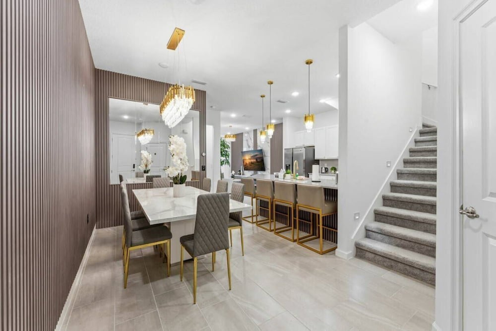 Paradiso Grande 5BR Home w Pool, Mario Game Room
