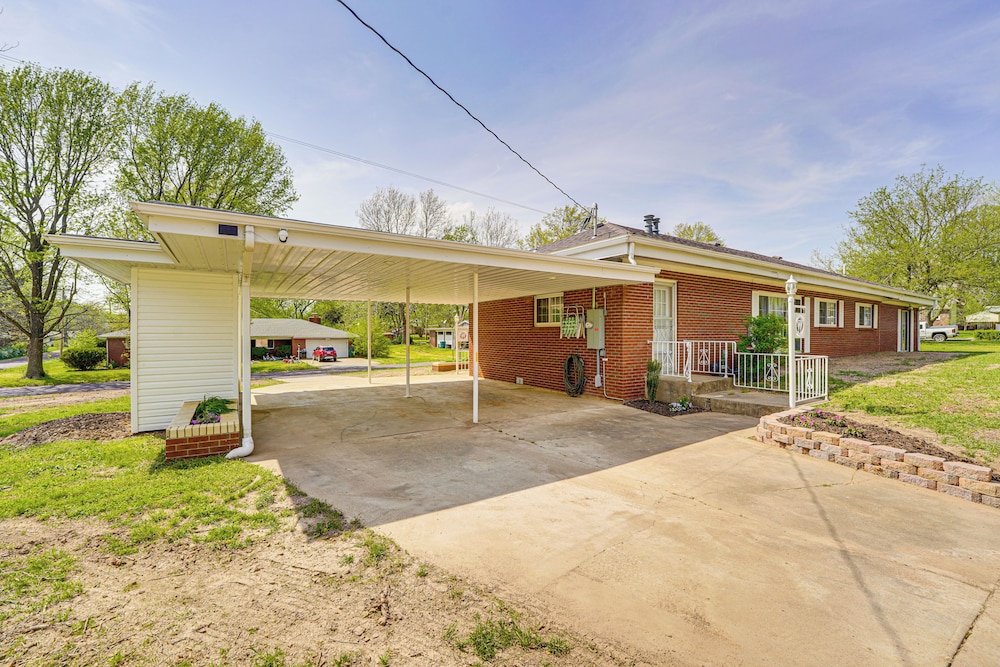 Mid-century 1950s Retreat w/ Carport in Monett!