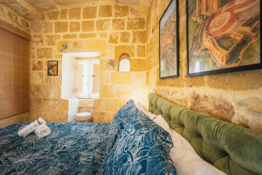 Traditional 500 Year old Gozitan Townhouse
