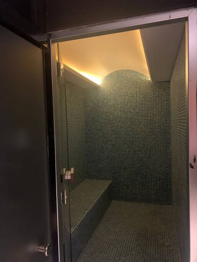 Brand-new 2 1 Apartment-near Mall of Istanbul