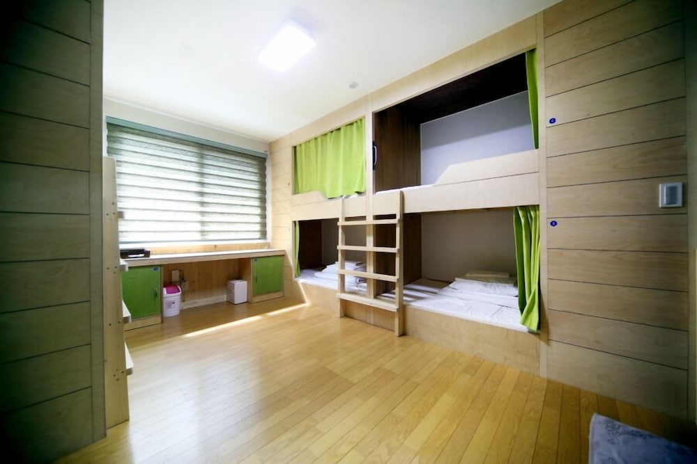 Backpacker's Home 7