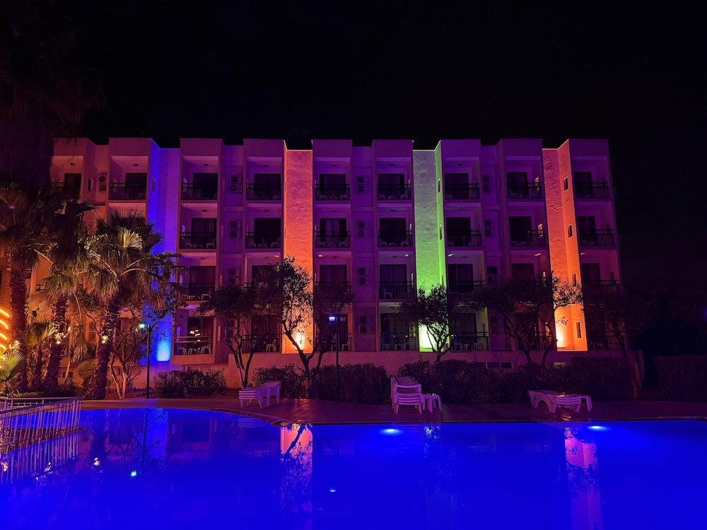 Rivador Hotel