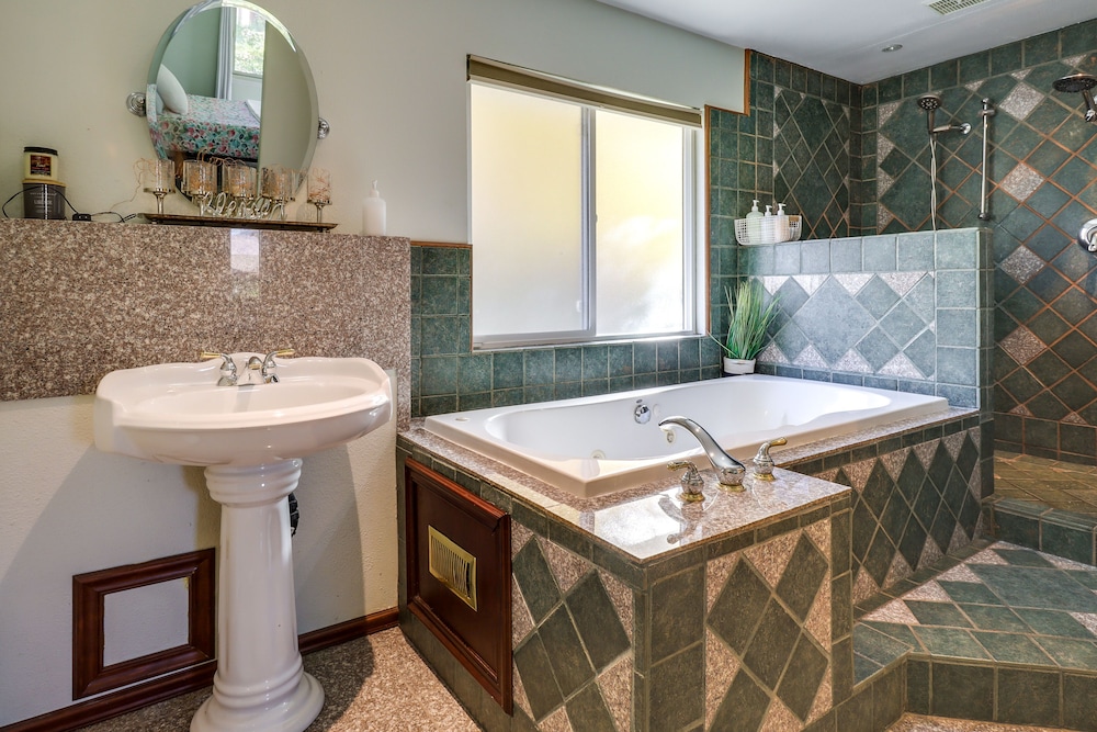 Reno Vacations - Spacious Reno Vacation Rental  3 Mi to Midtown! - Property Image 3