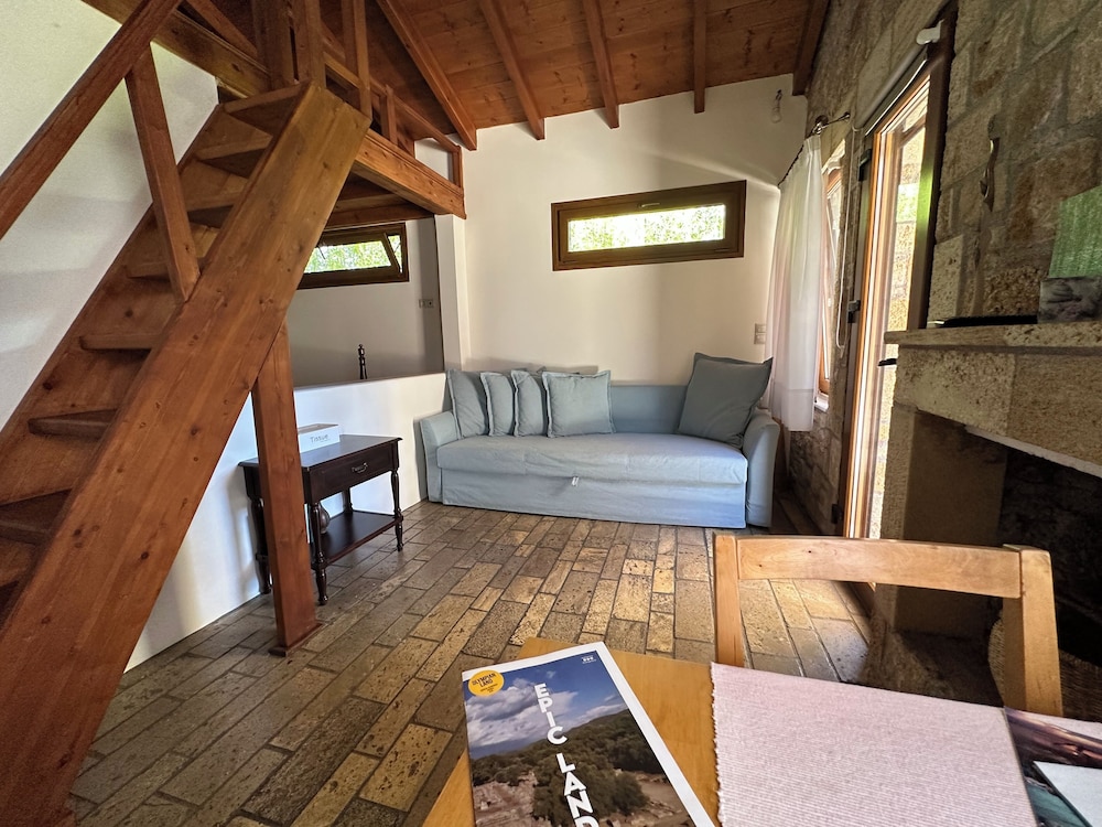 Genari Beach Apartments Garden View Retreat