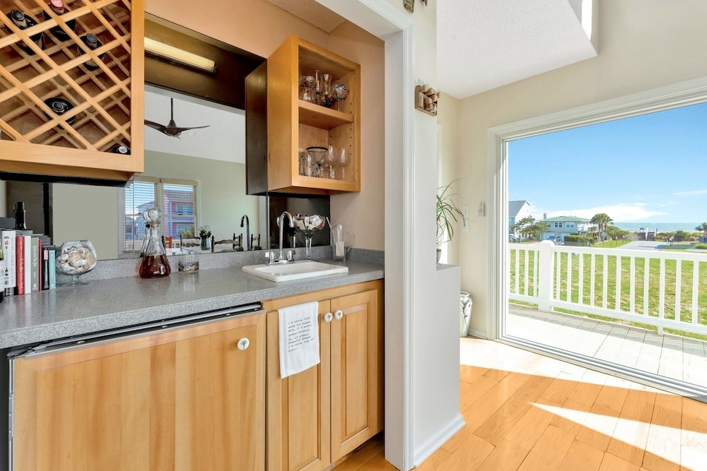 Splish Splash 4 Bedroom Home by RedAwning view 2