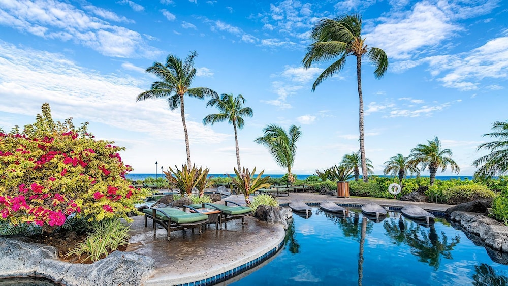 Waikoloa Golf Discount Views of Ocean & Golf Course Outdoor Seating - Vrkcv