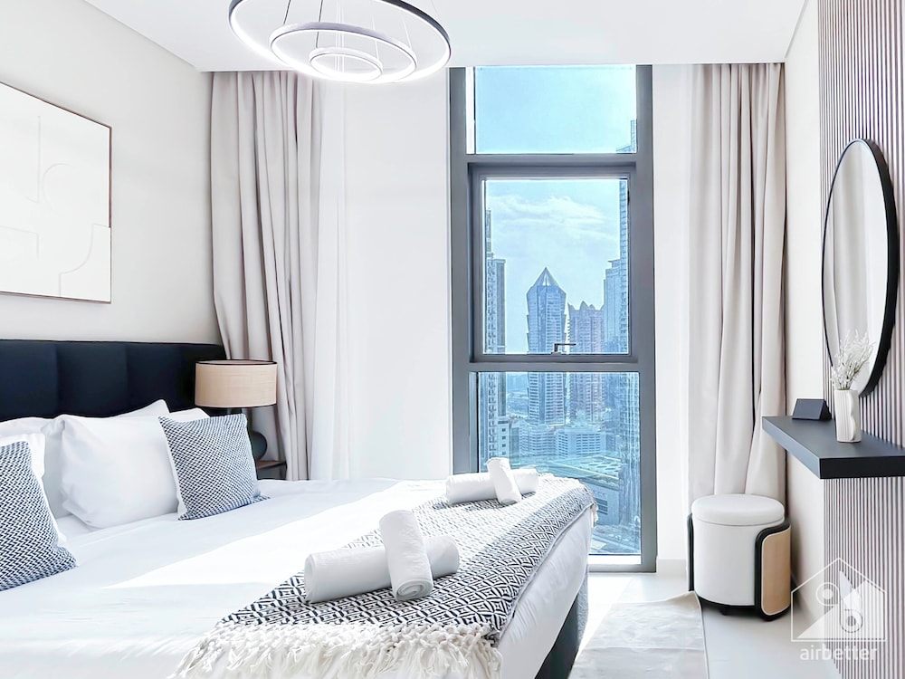Elegance at Burj Crown Downtown Balcony & View
