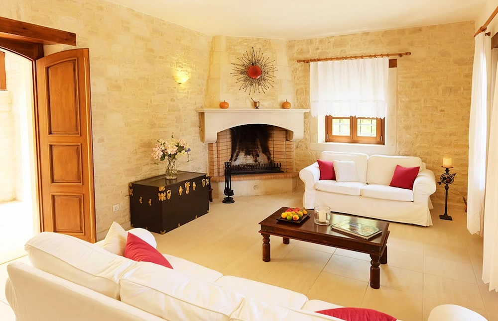 Villa Velanidia in Crete