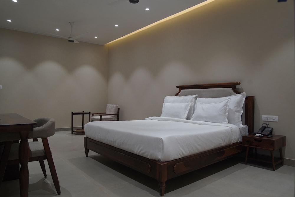 KMR Hotels & Resorts