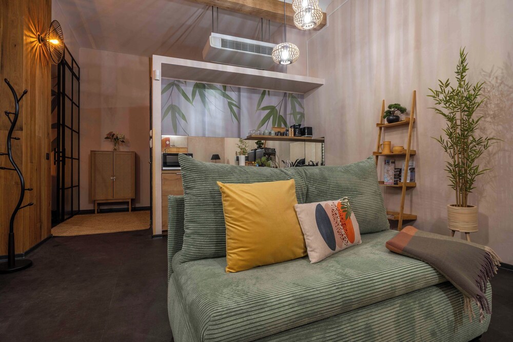 ASTORIA Loft Elite Apartment free parking,AC,Elevator