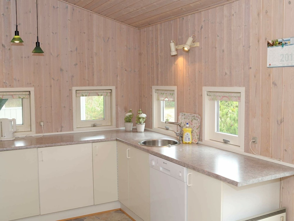 6 Person Holiday Home in Blavand