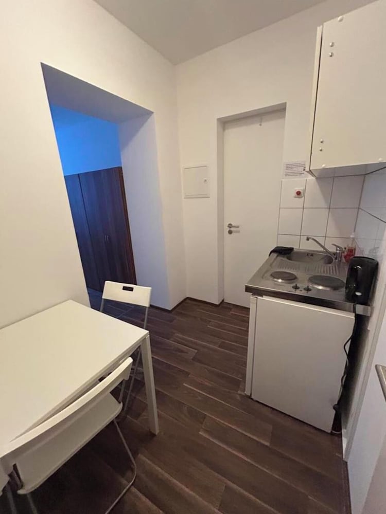2-Rent Group Hostel Apartments SEN14