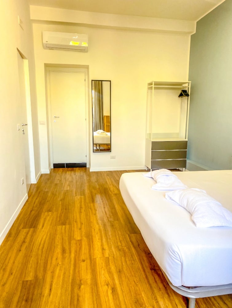 Lexie Suites Guesthouse — 13
