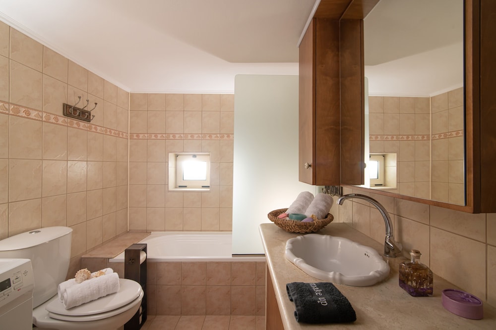 Posto Serene With Jacuzzi