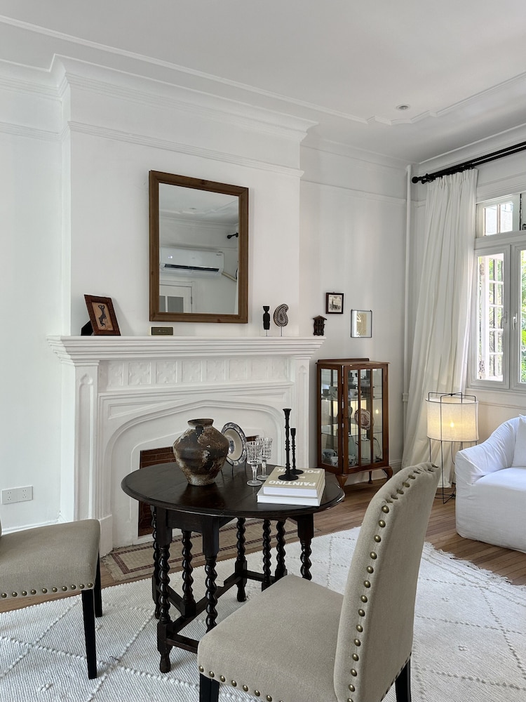 Shanghai Hills& Art Suite 17