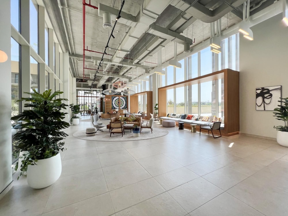 Modern Boho 1BR Sleeps4 Balcony Pool Gym Dxbhills