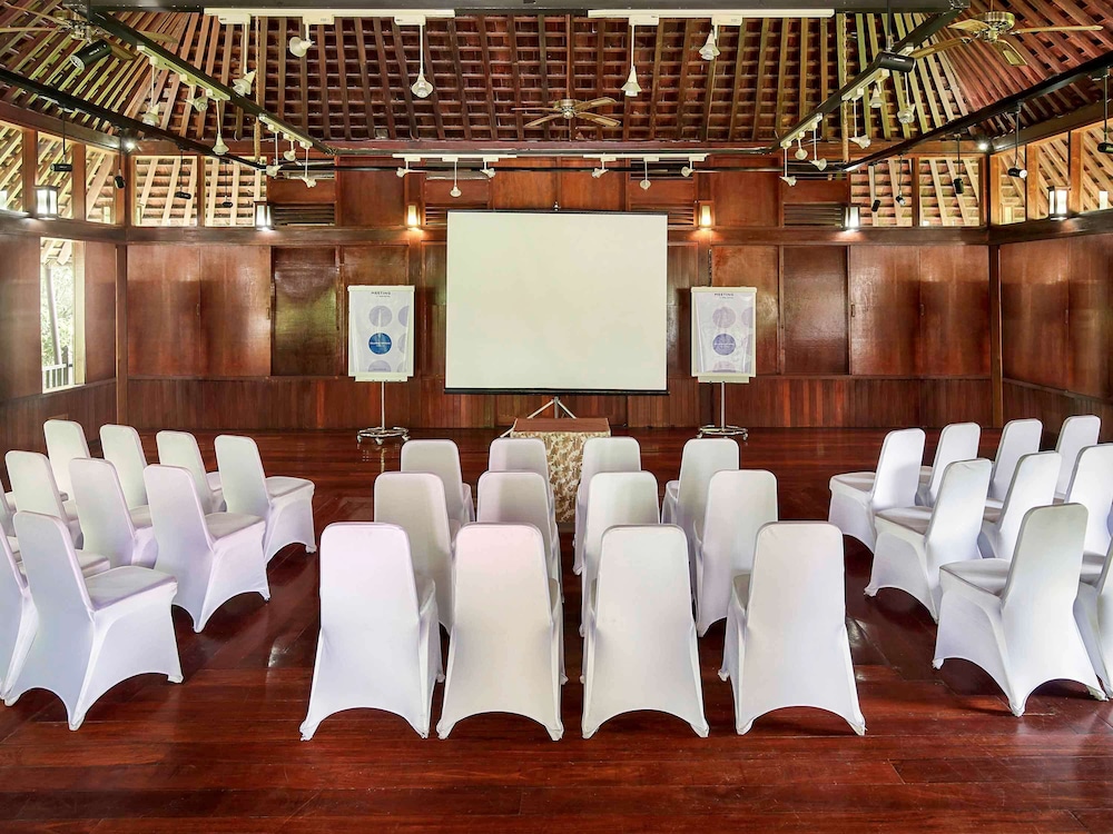 meeting & event spaces