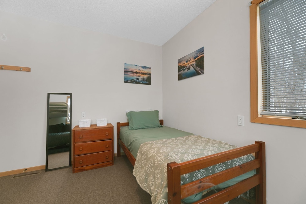 Spacious 8-BR Leech Lake Retreat w/ Game Room