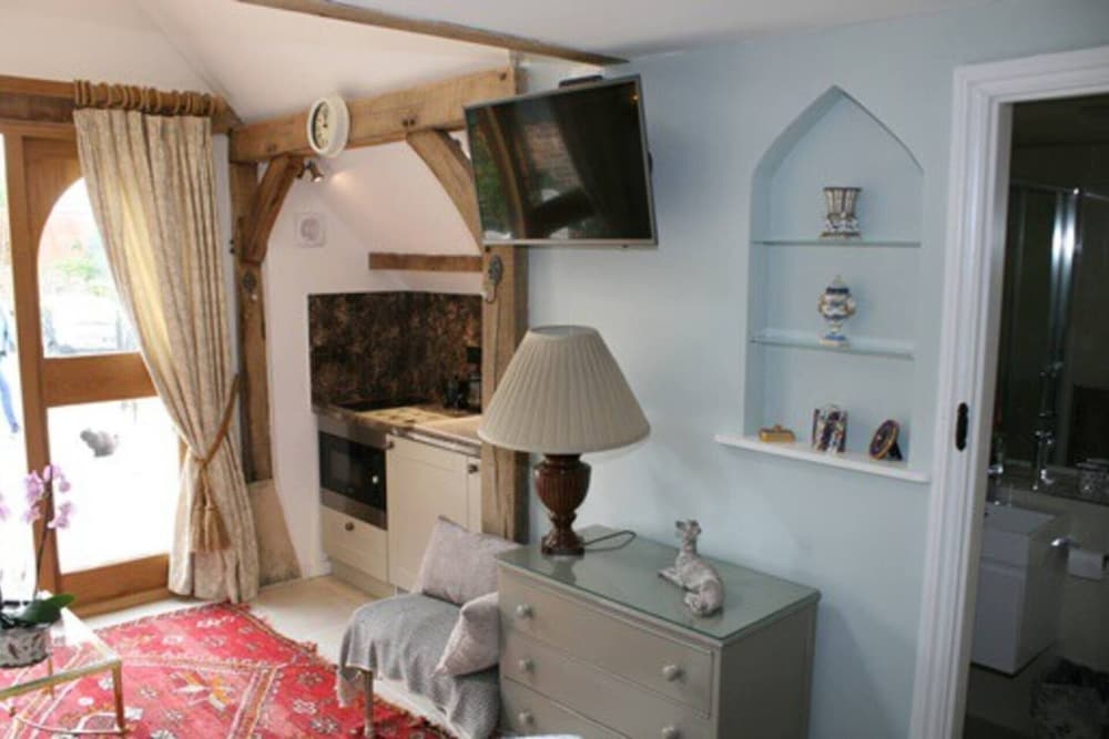 Bramble Bank 'cartshed'-1 Bed Cottage-sleeps 2 view 2