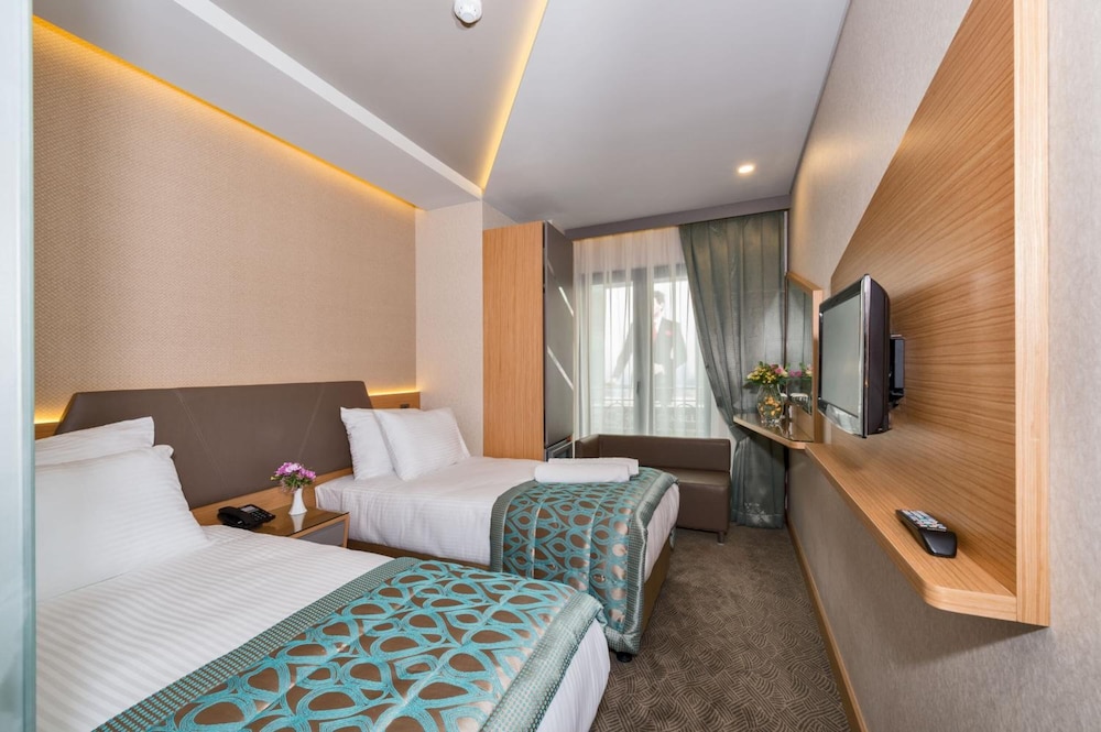 Genova Hotel - Image 47