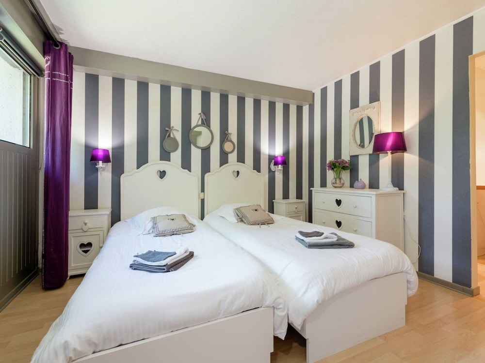Bungalow by High Fens Trails view 2