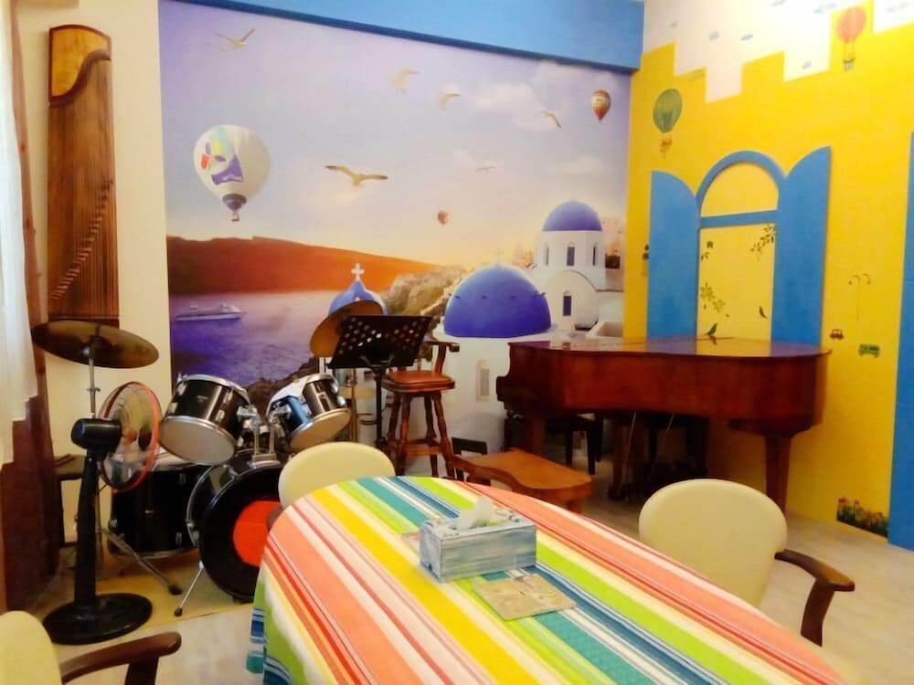 Santorini Music Family B&B