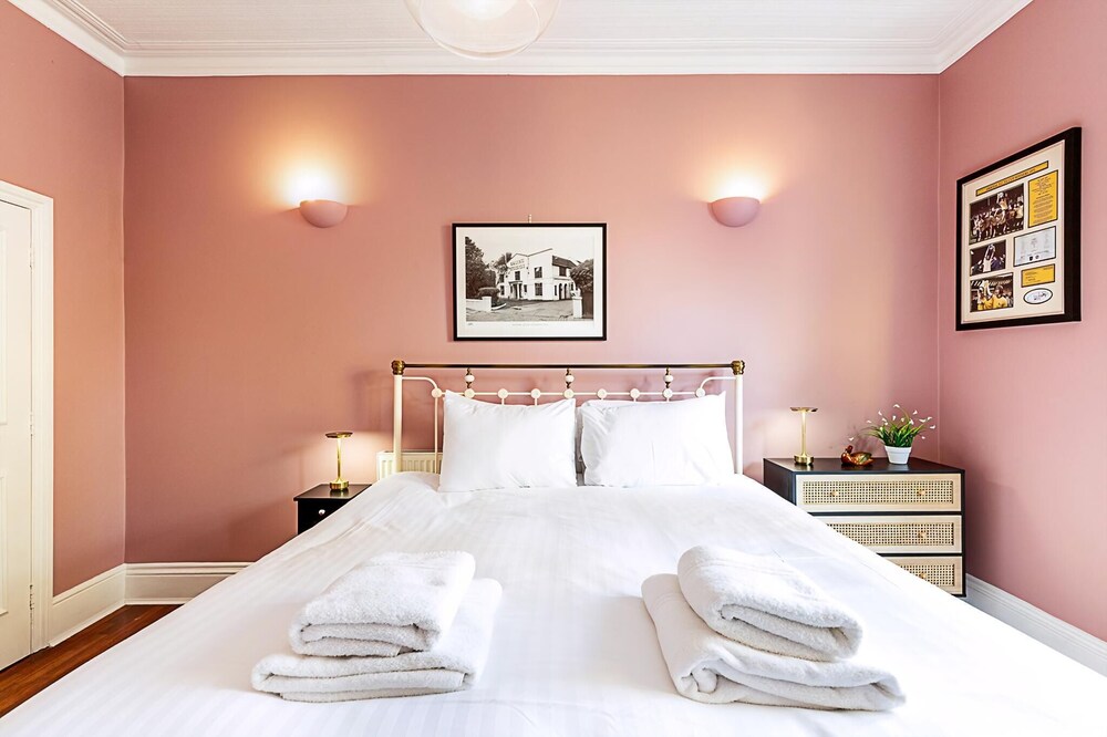 Chic Garden Flat in Leafy Ealing