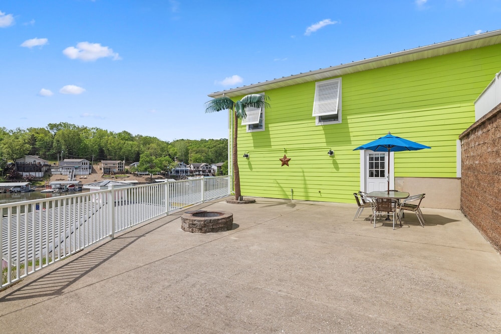 Coconuts RV Resort
