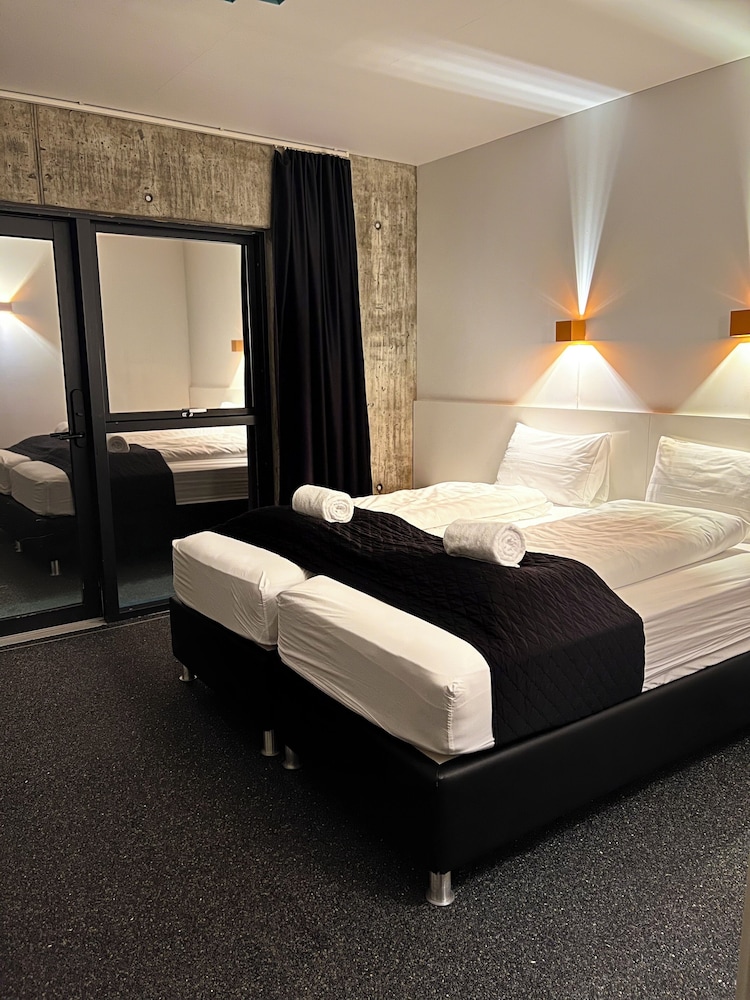 Seljavellir Guesthouse