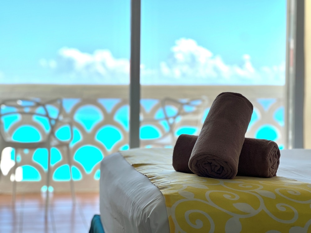 OvaCancun Apartments